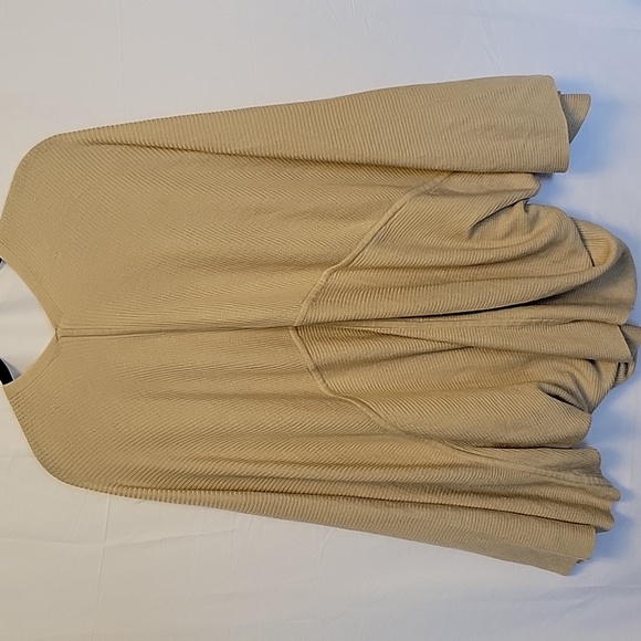 Lululemon - Picture 5 of 7